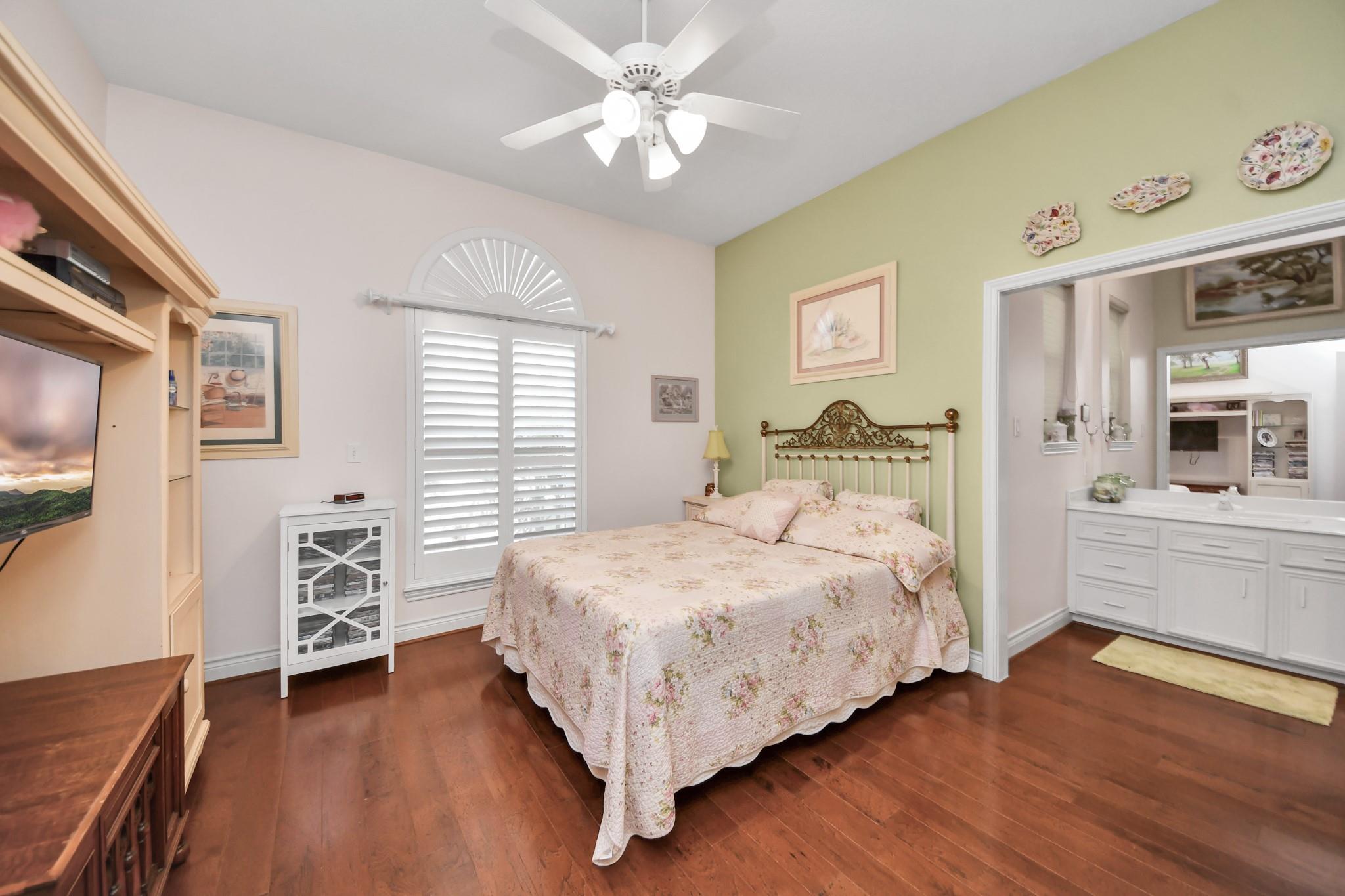 2627 Old South Drive