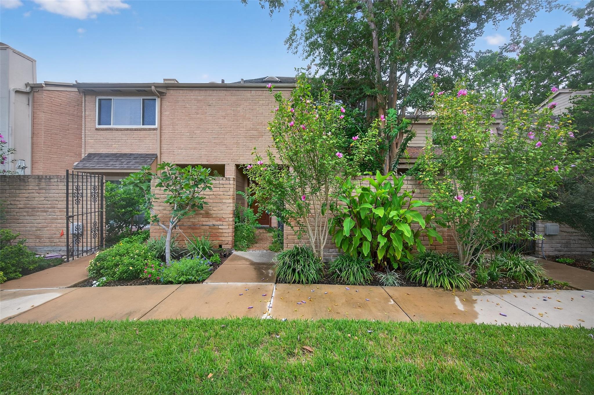 12625 Memorial Drive # 17