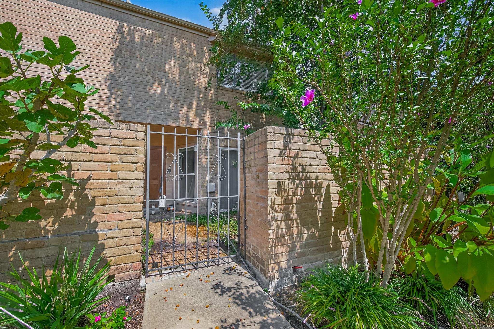 12625 Memorial Drive # 17