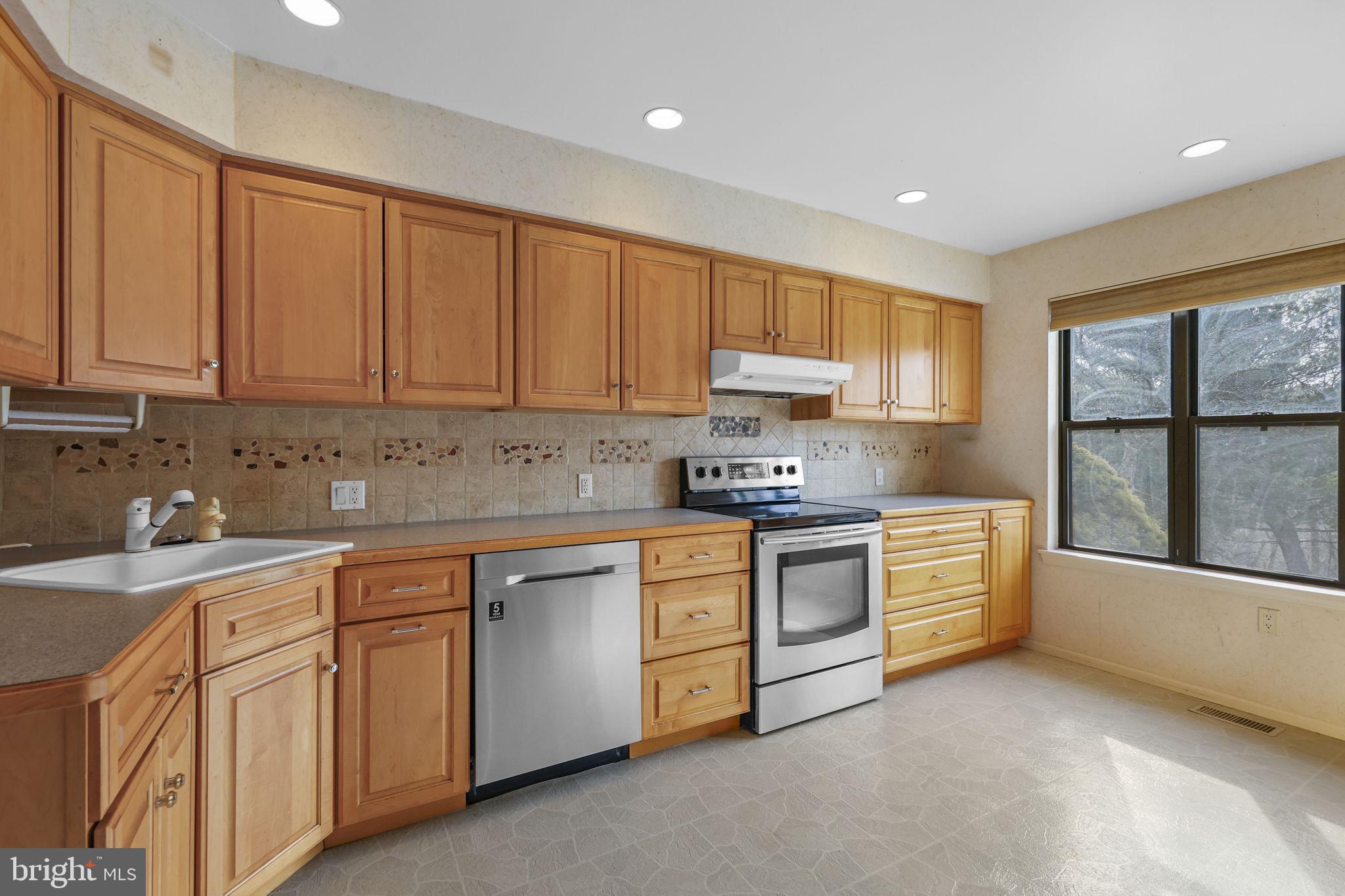 8607 TRUMBAUER DRIVE