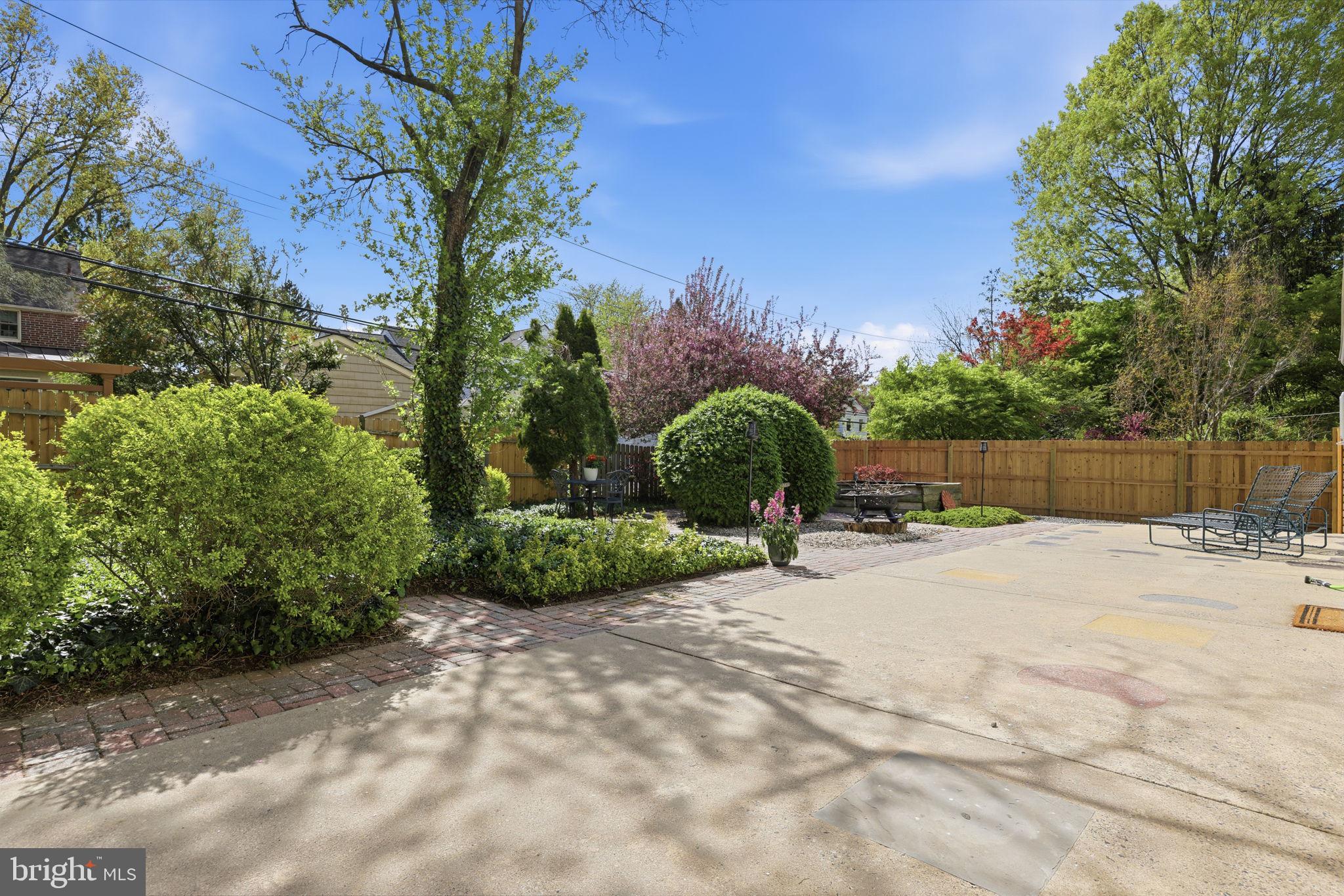 7702 CHELTENHAM AVENUE