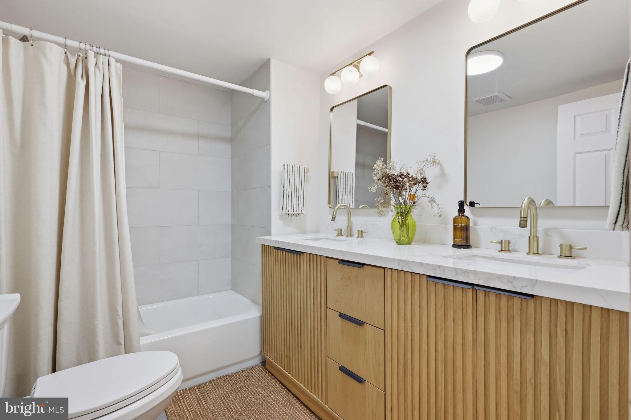 7702 CHELTENHAM AVENUE