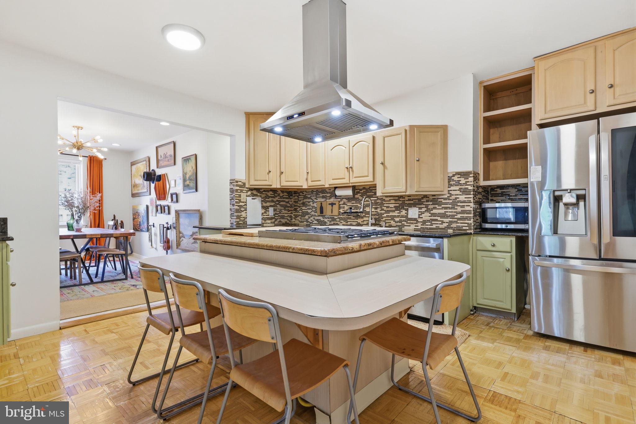 7702 CHELTENHAM AVENUE