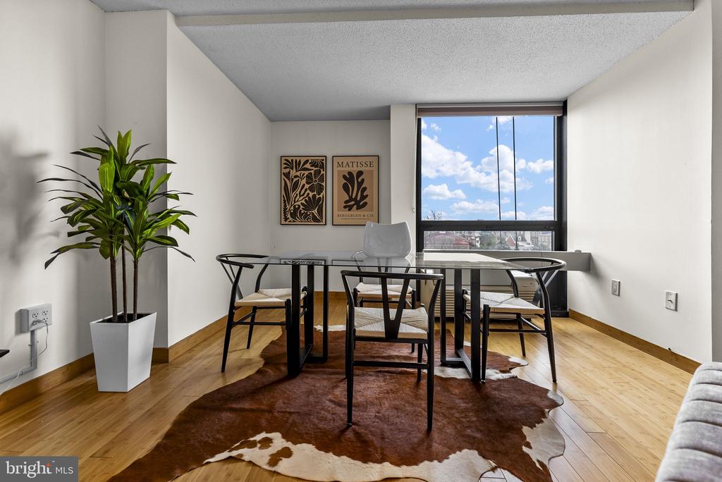 233 S 6TH STREET 608