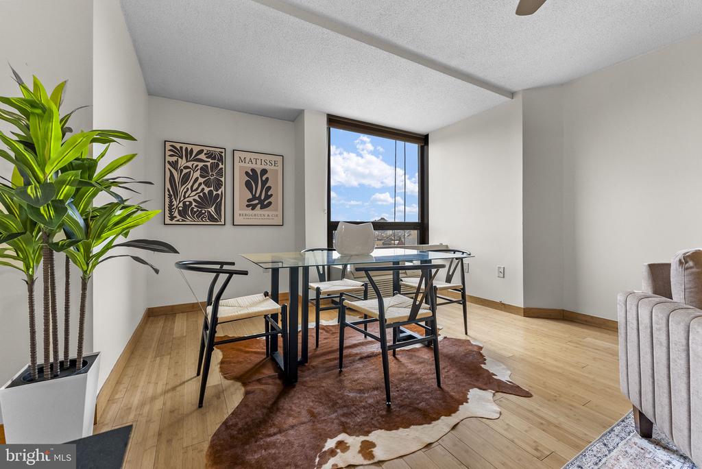233 S 6TH STREET 608