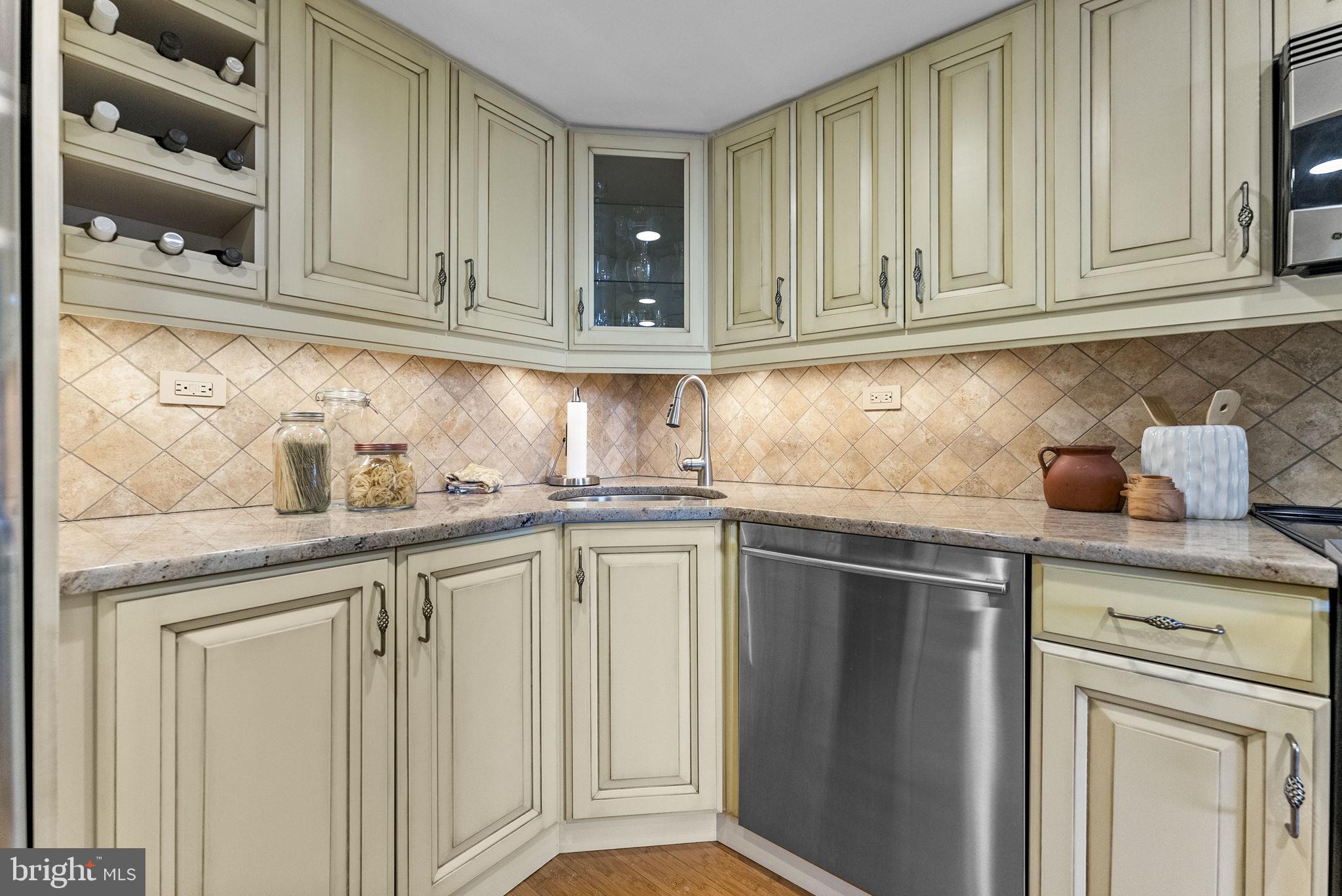 233 S 6TH STREET 608