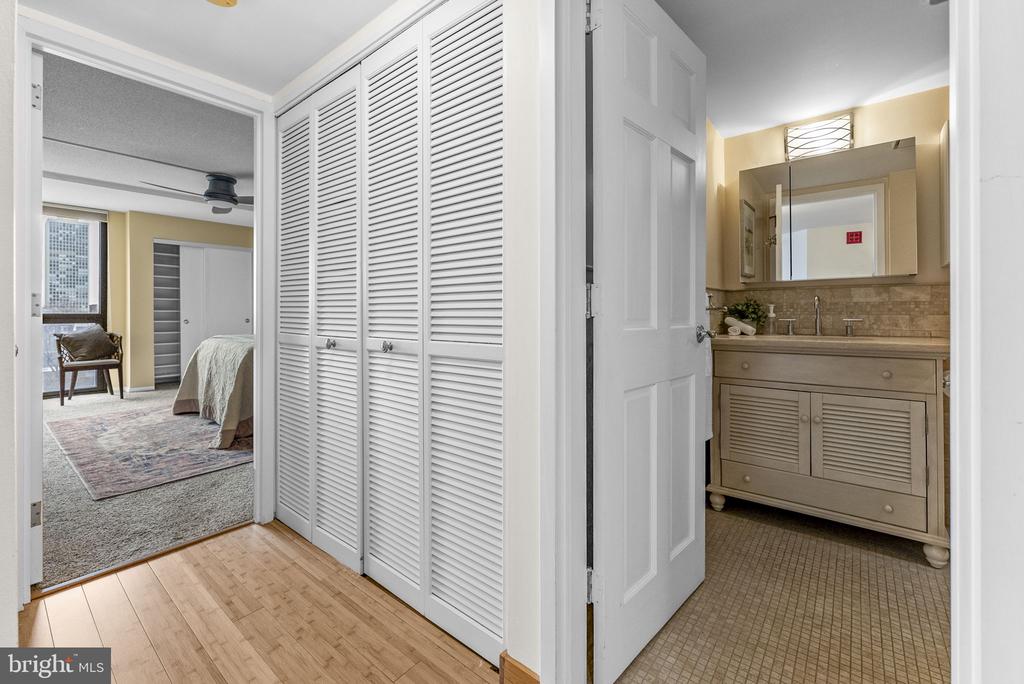 233 S 6TH STREET 608