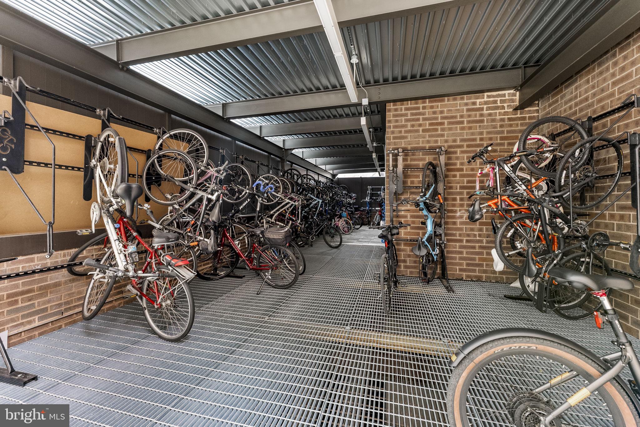 233 S 6TH STREET 608