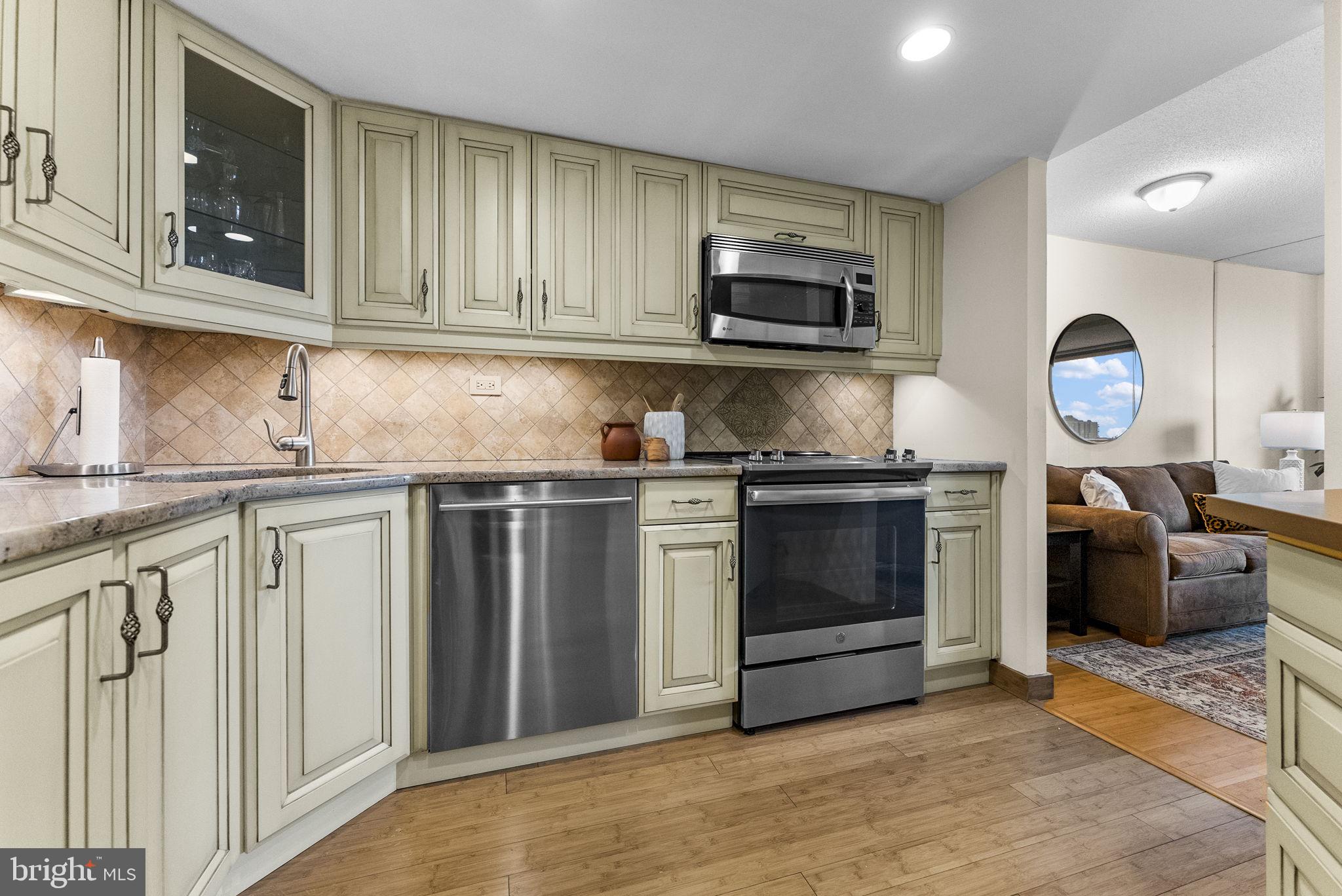 233 S 6TH STREET 608