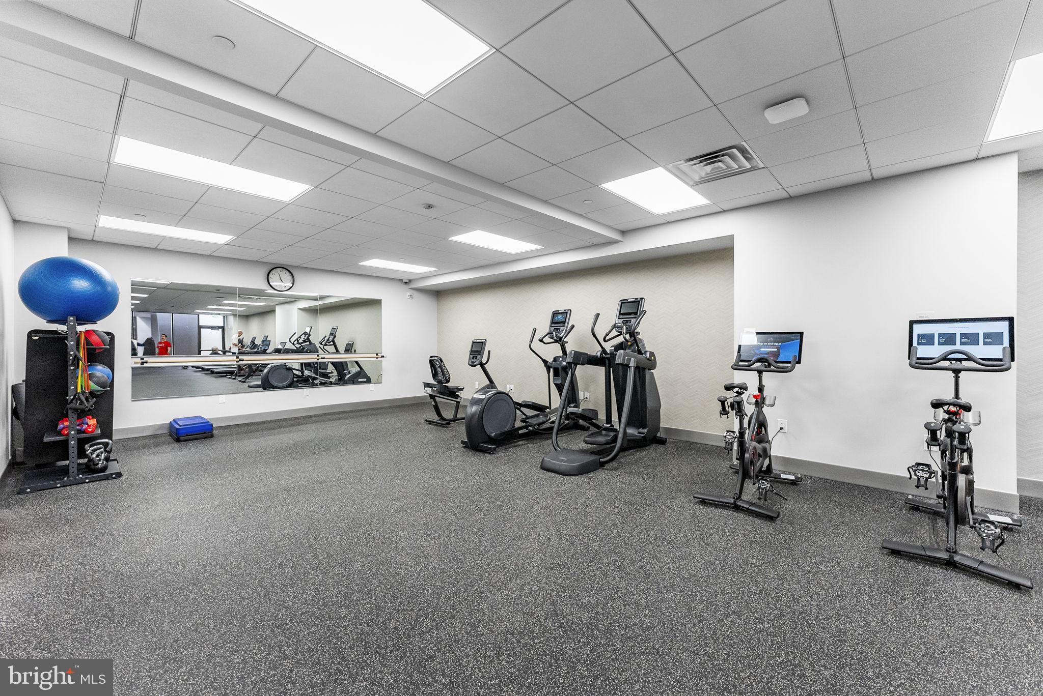 233 S 6TH STREET 608