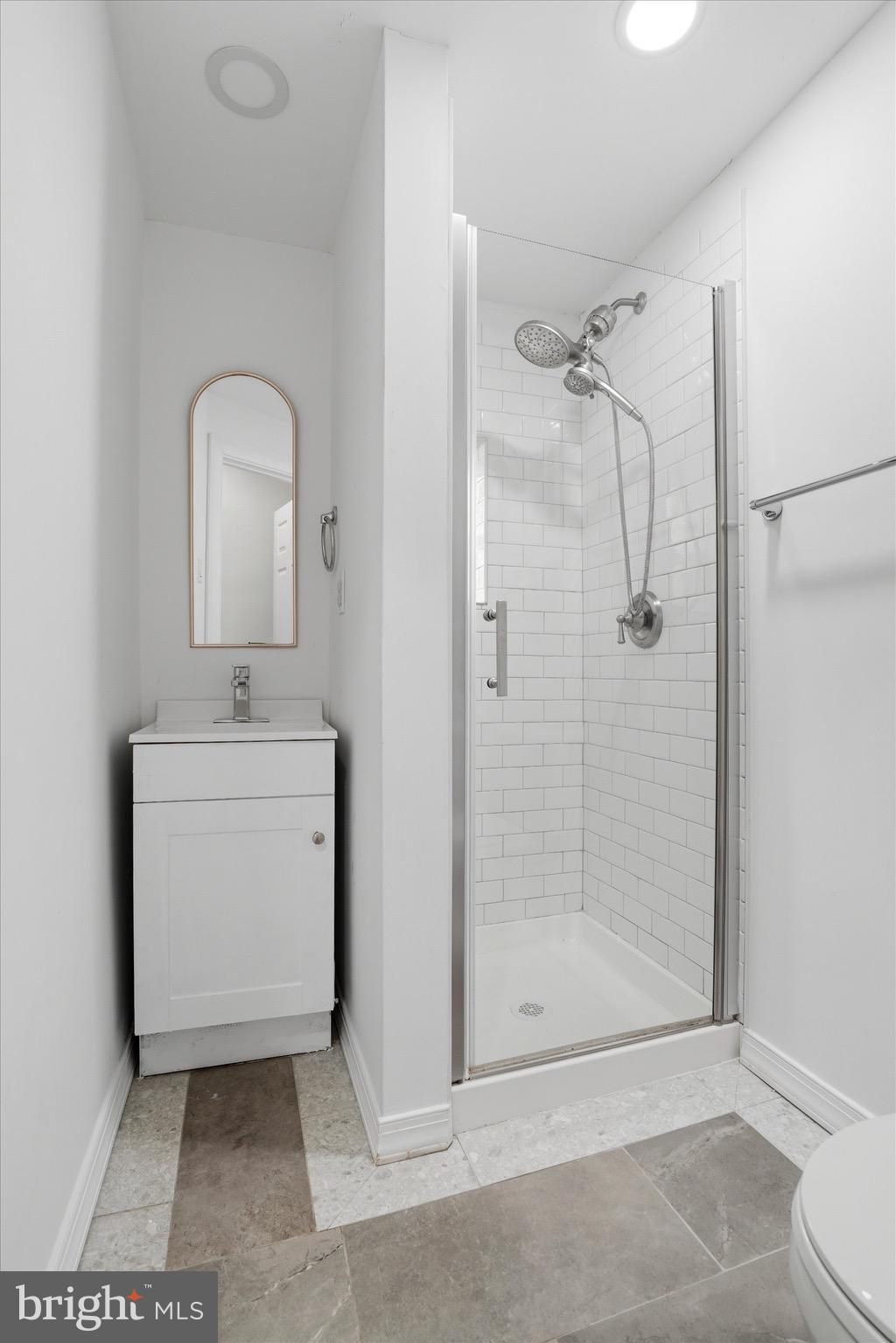 286 LEVERINGTON AVENUE