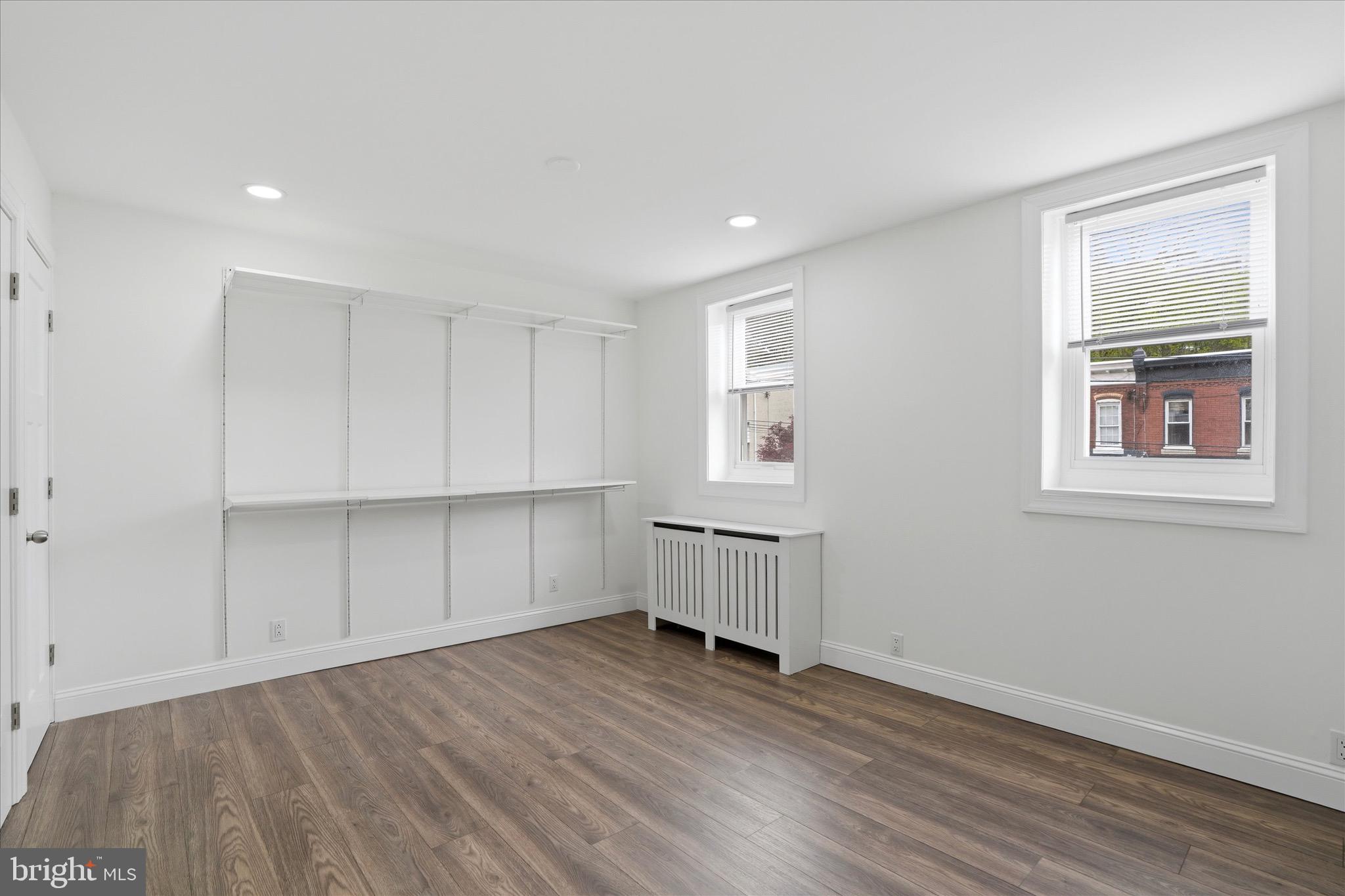 286 LEVERINGTON AVENUE