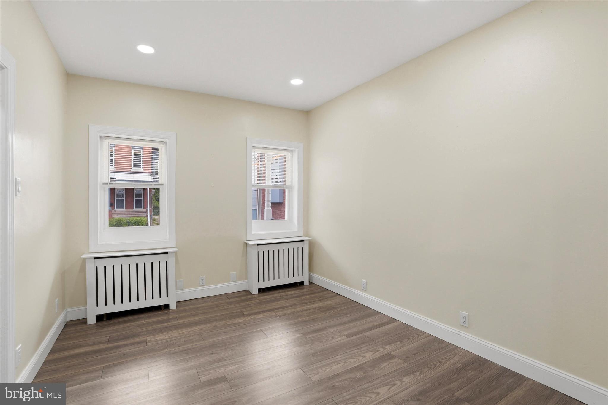 286 LEVERINGTON AVENUE