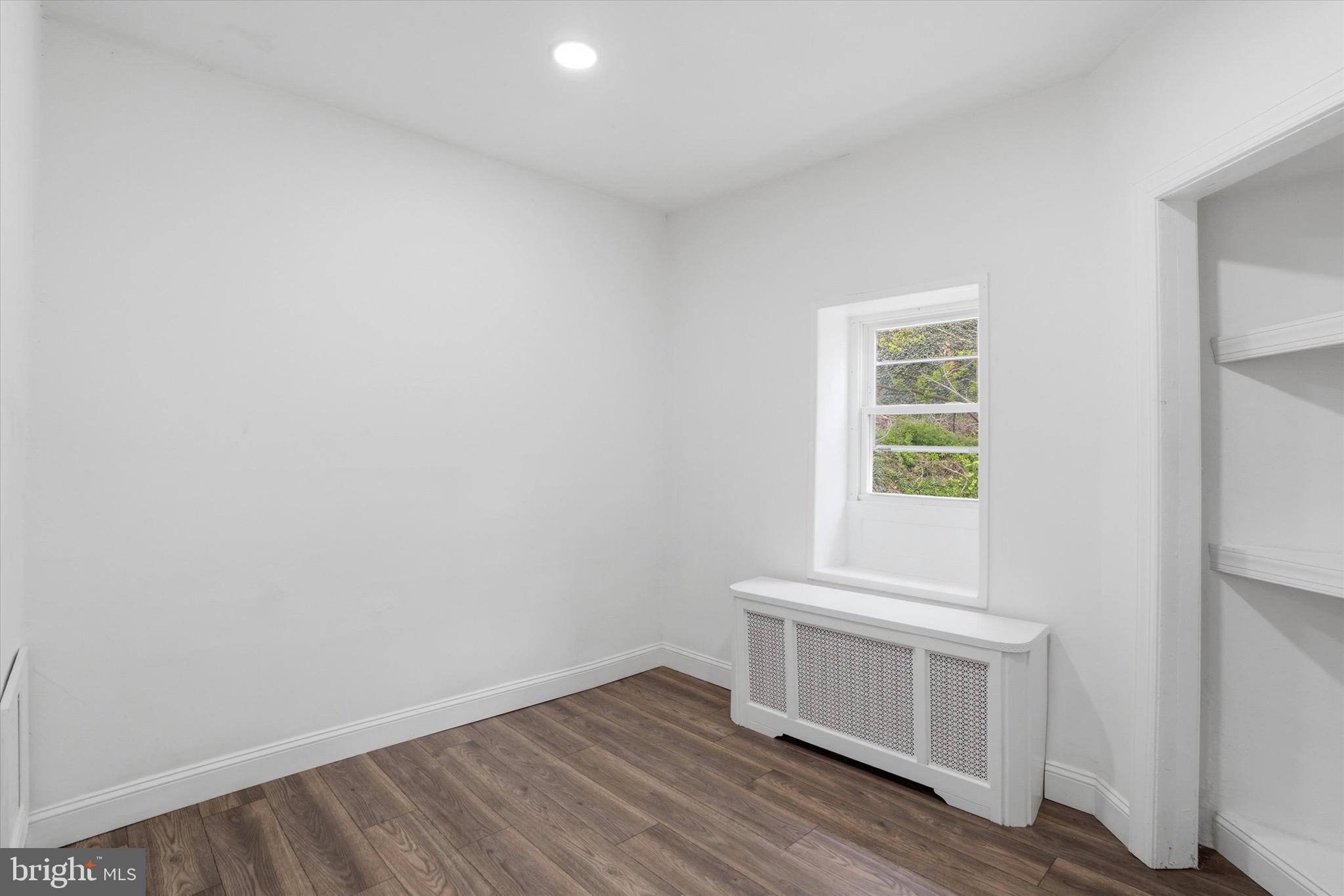 286 LEVERINGTON AVENUE