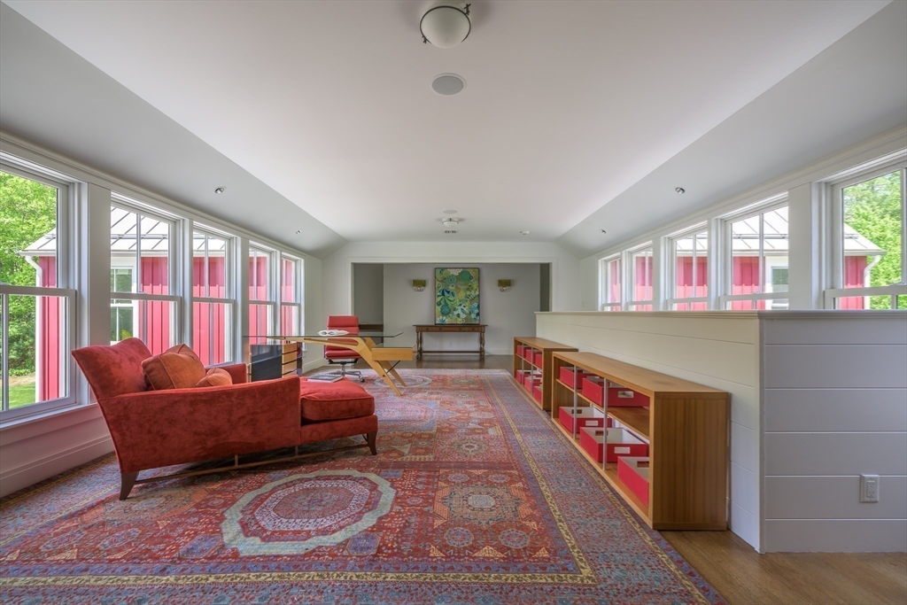 163 Nagog Hill Rd, Acton