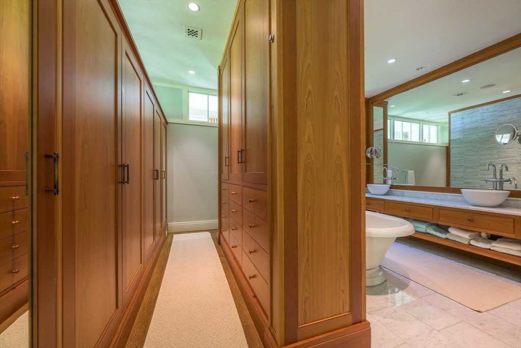 163 Nagog Hill Rd, Acton