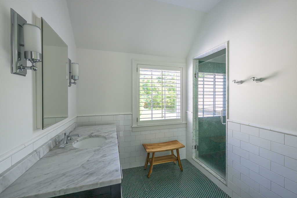 163 Nagog Hill Rd, Acton