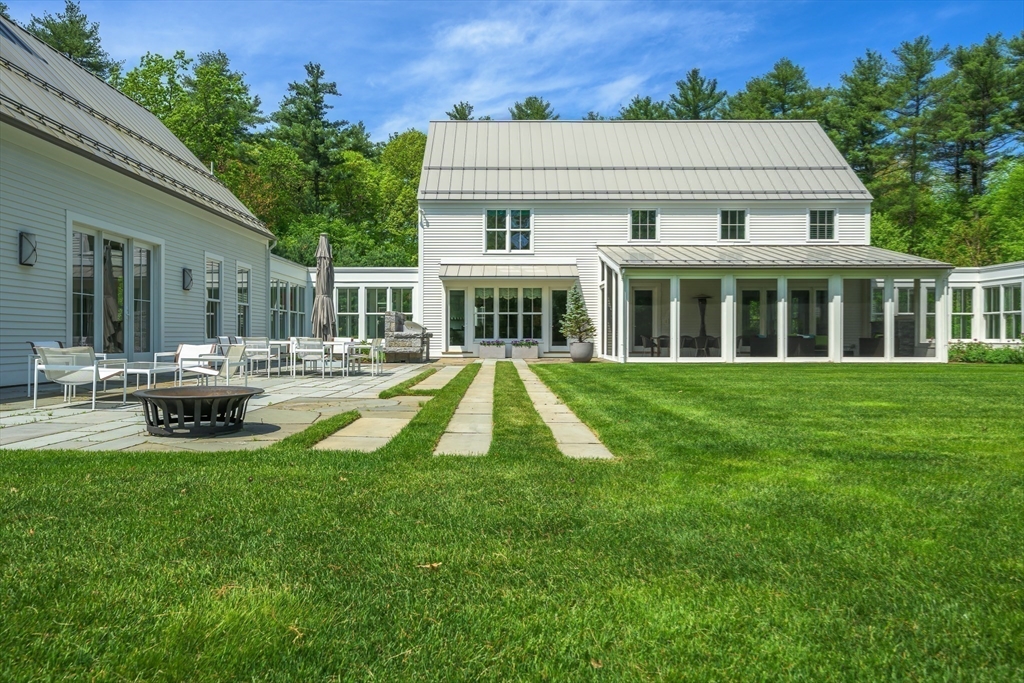 163 Nagog Hill Rd, Acton