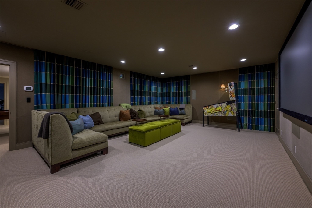 163 Nagog Hill Rd, Acton