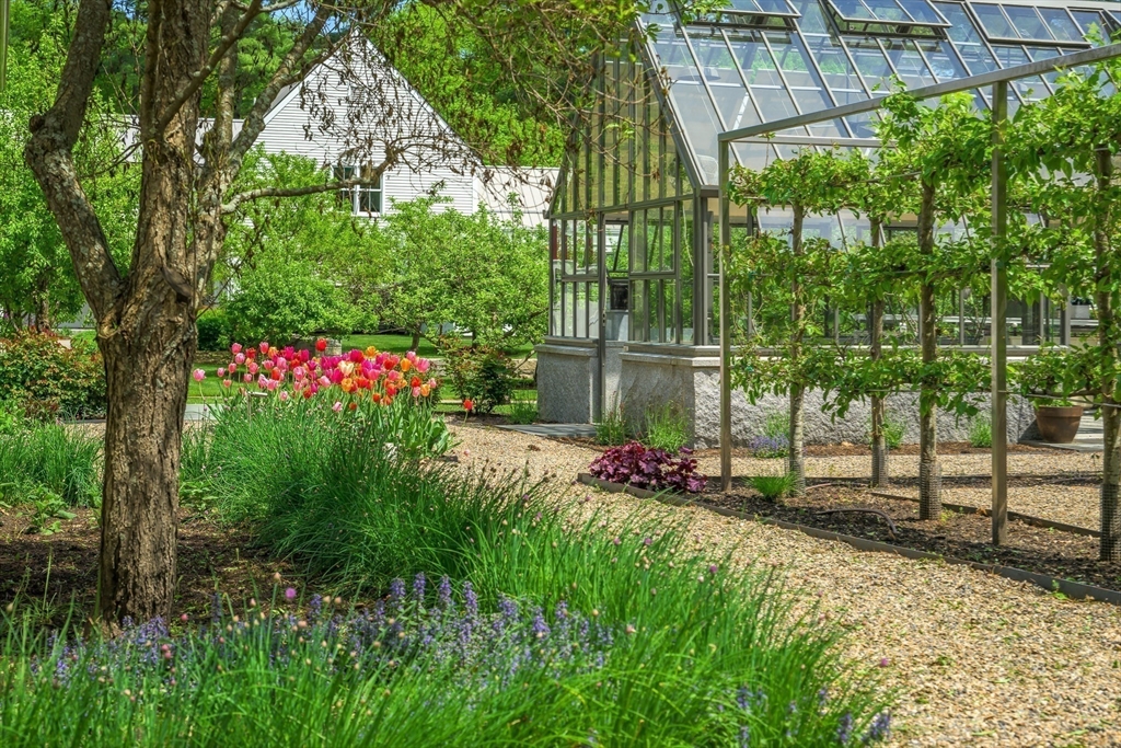 163 Nagog Hill Rd, Acton