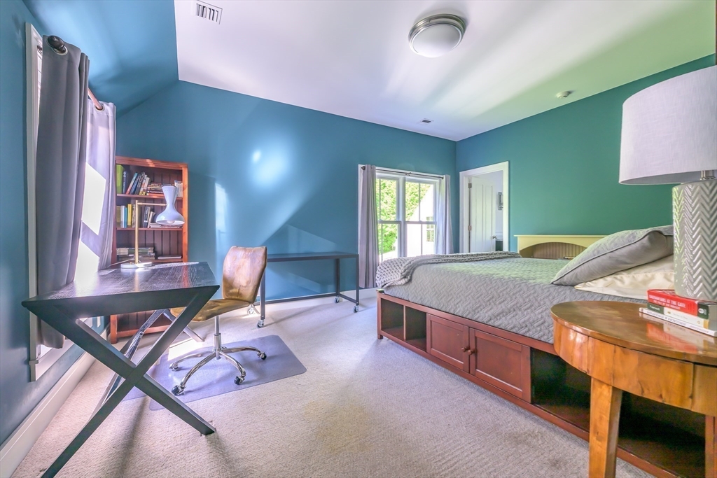 163 Nagog Hill Rd, Acton