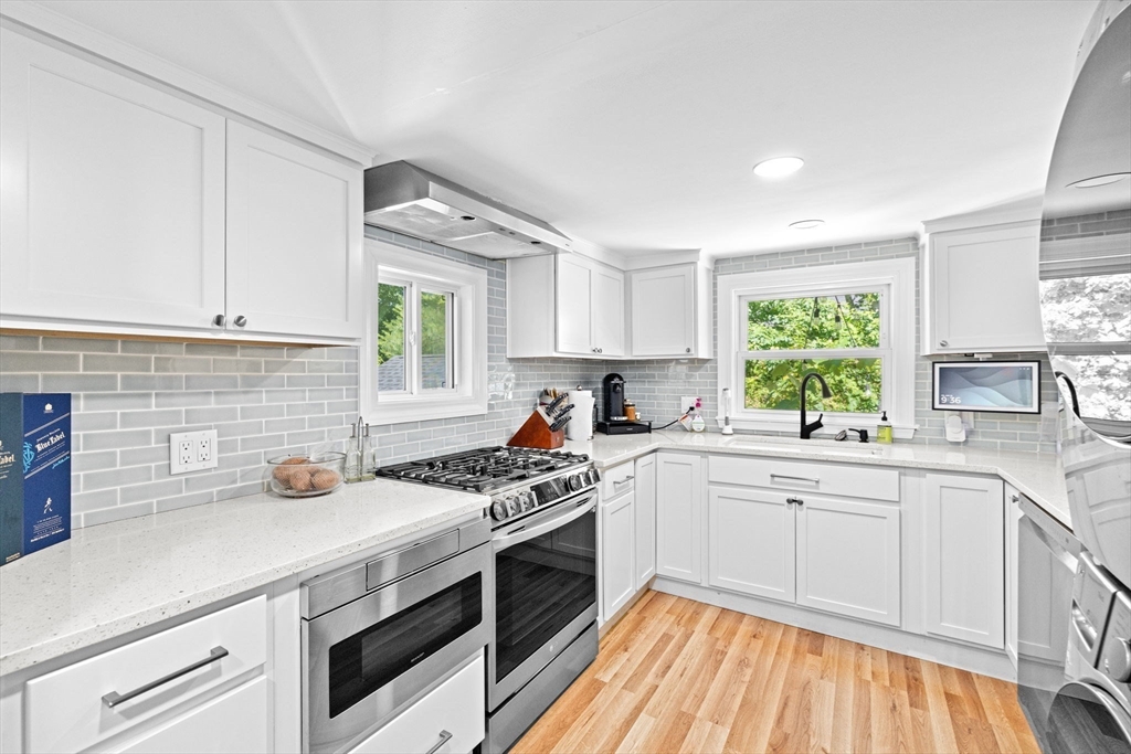 197 White St