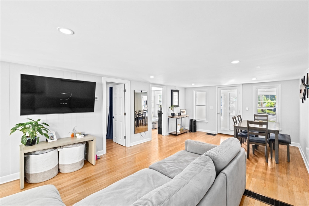 197 White St