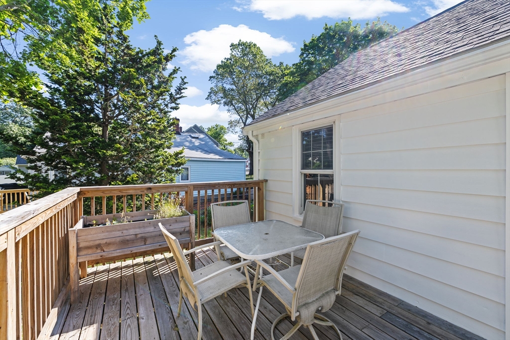 197 White St