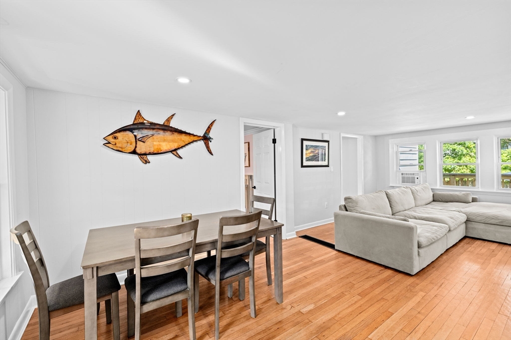 197 White St