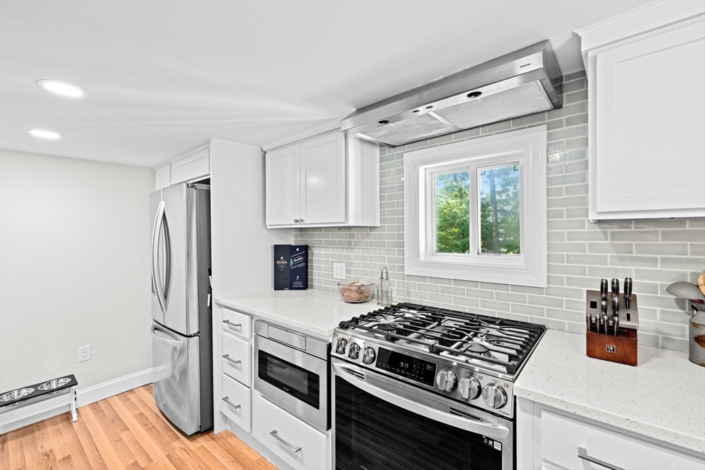 197 White St