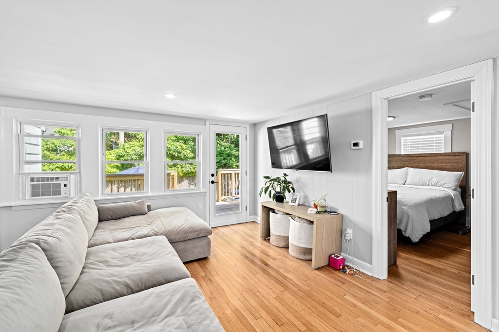 197 White St