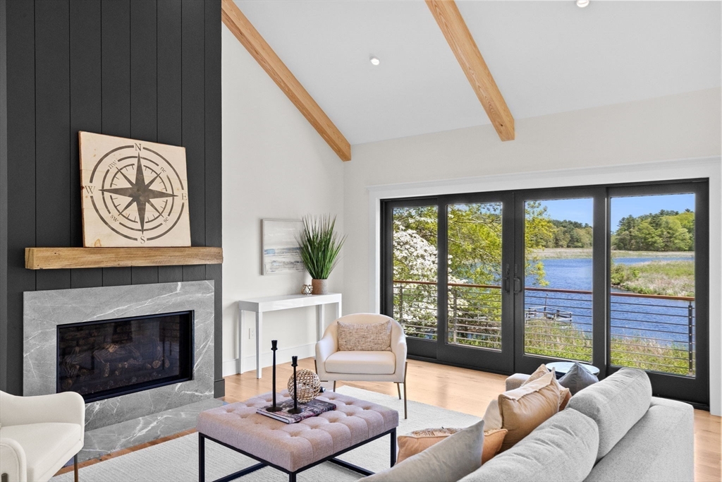 38 Old Shipyard Ln, Hanover