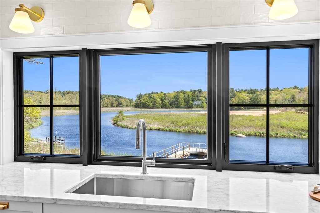 38 Old Shipyard Ln, Hanover