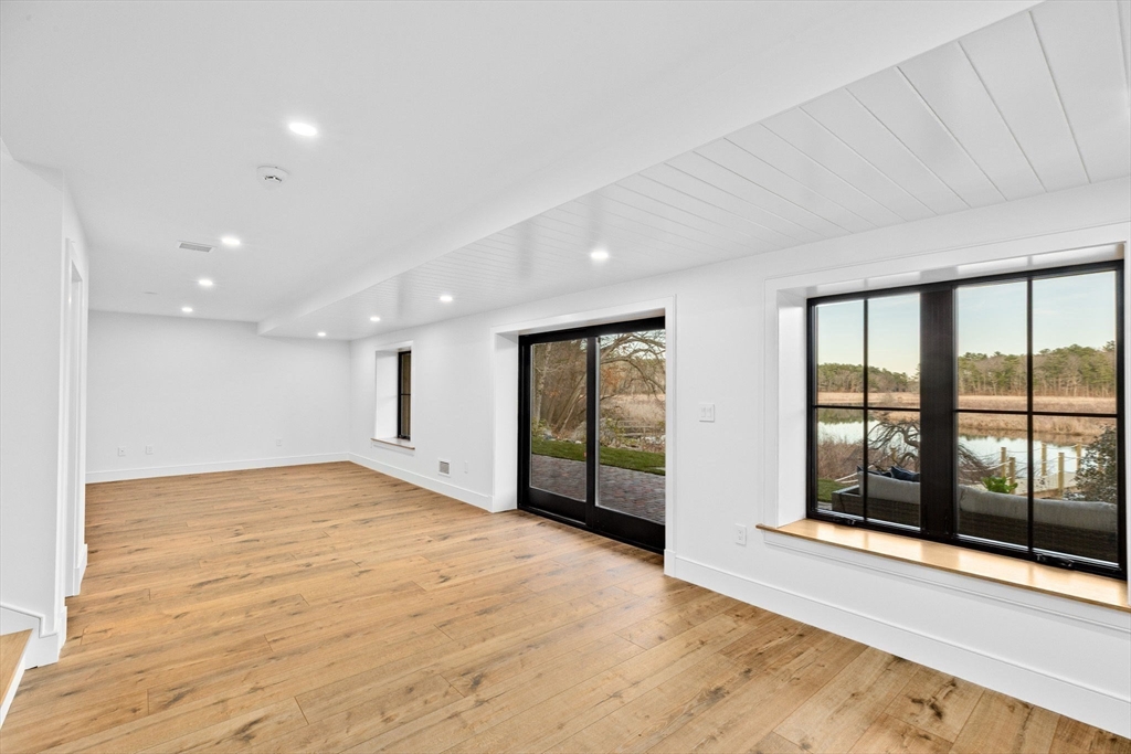 38 Old Shipyard Ln, Hanover