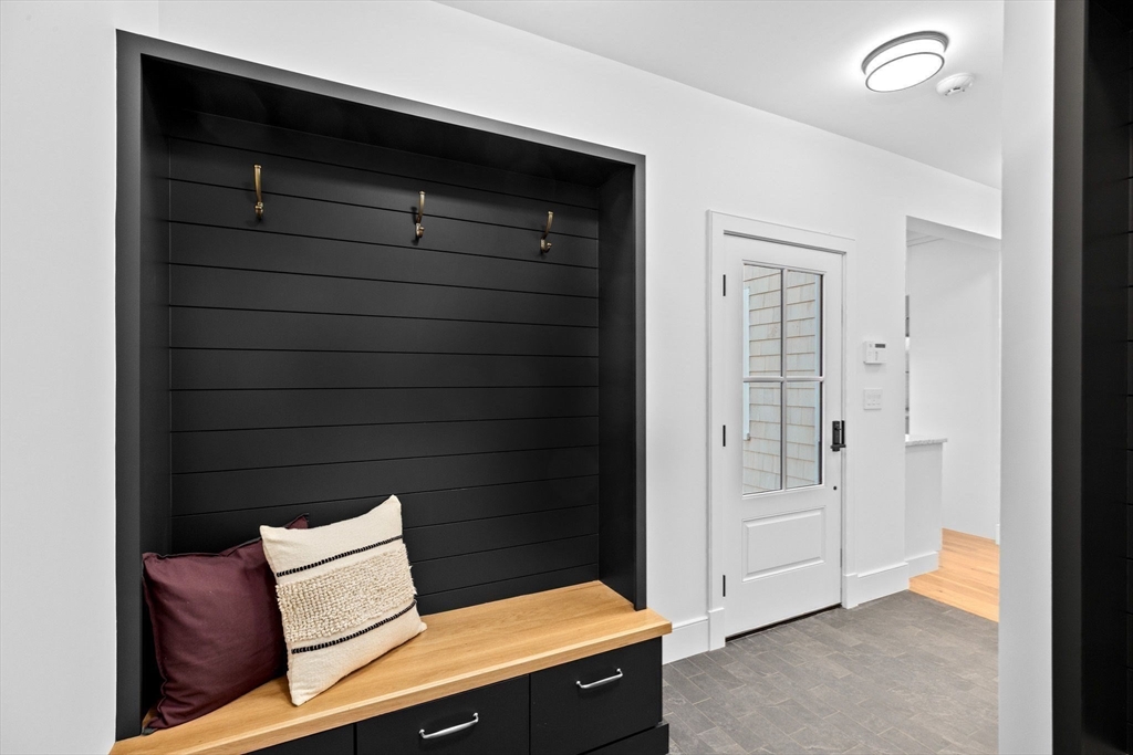 38 Old Shipyard Ln, Hanover