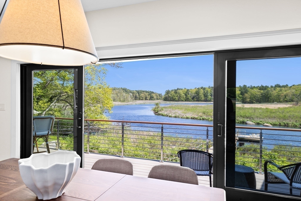 38 Old Shipyard Ln, Hanover