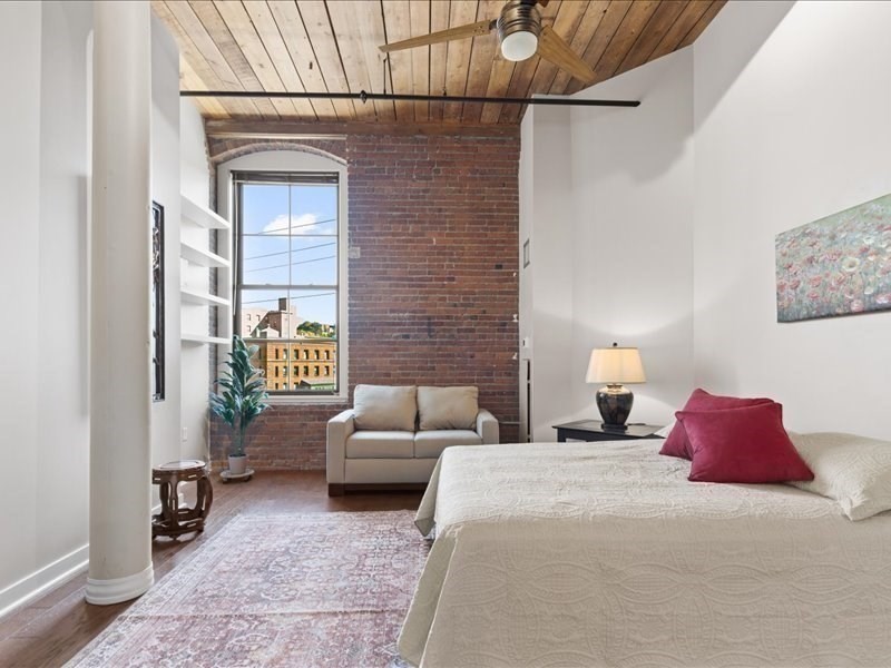 1245 Adams St # B210