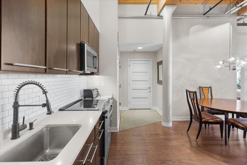 1245 Adams St # B210