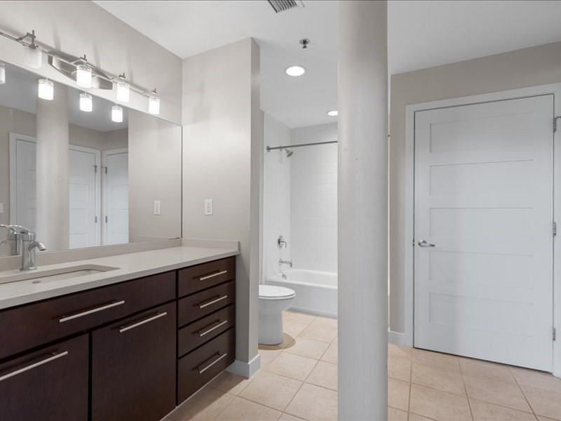 1245 Adams St # B210