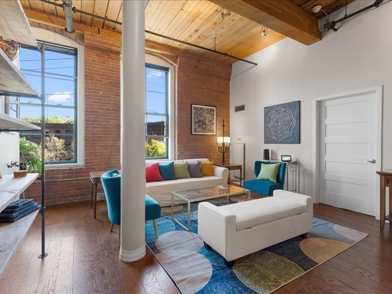 1245 Adams St # B210