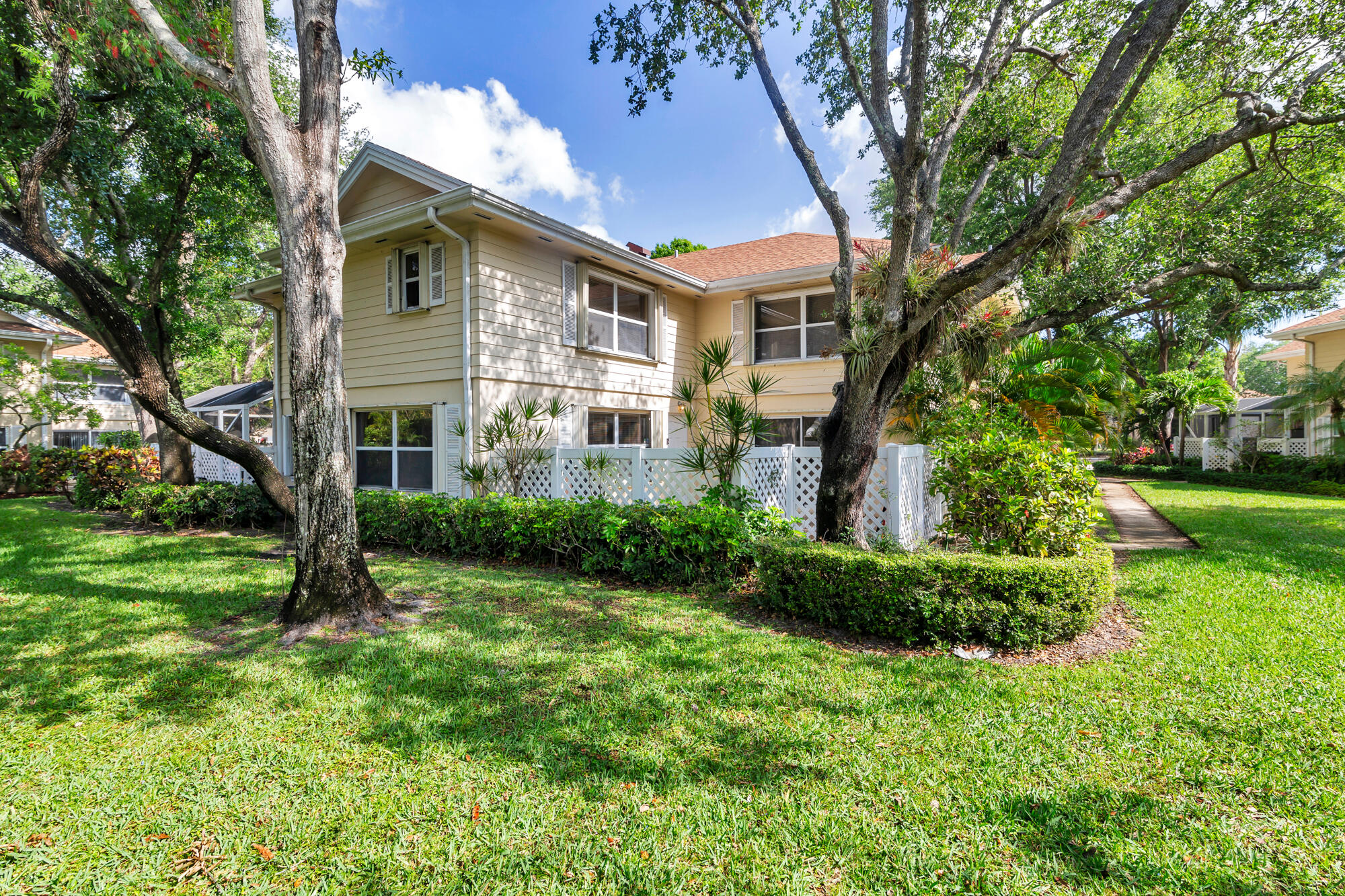 8142 Bridgewater Court