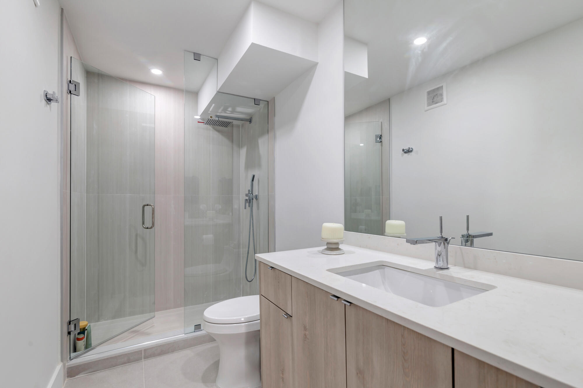 1527 S Flagler Drive 113f