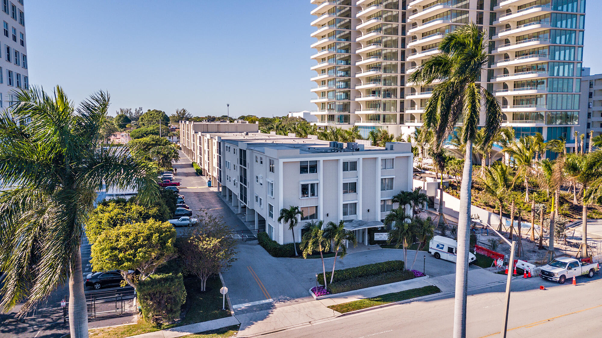 1527 S Flagler Drive 113f