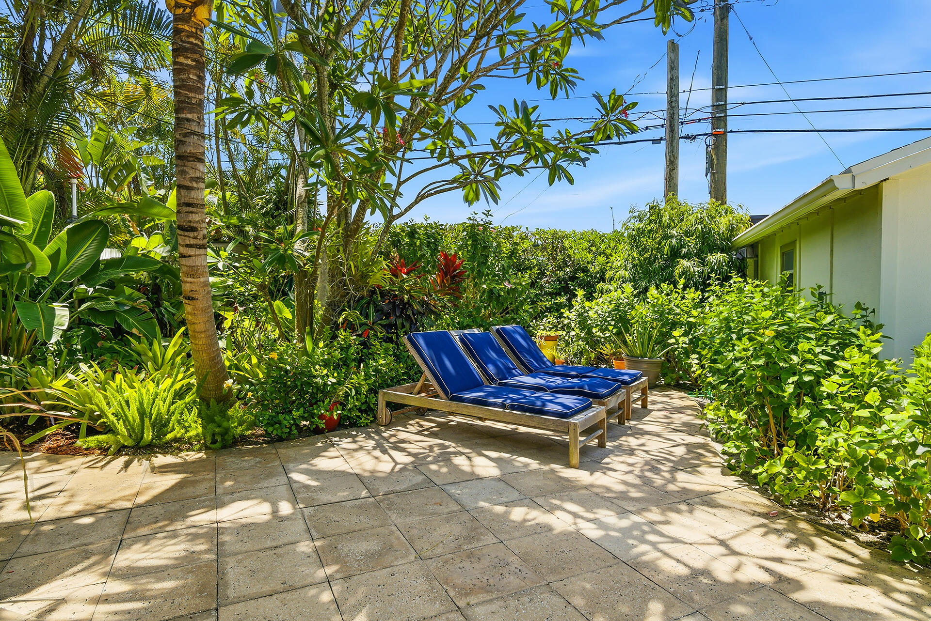 810 Avon Road