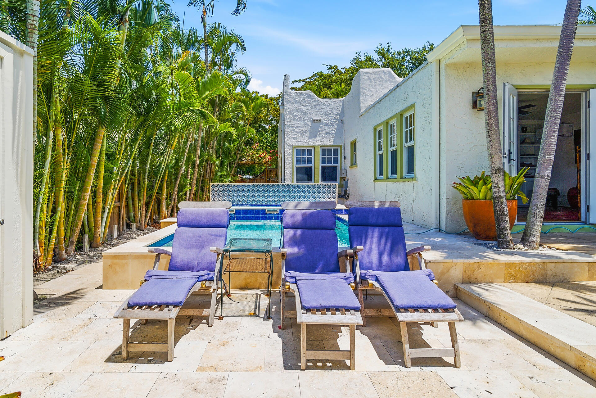 810 Avon Road