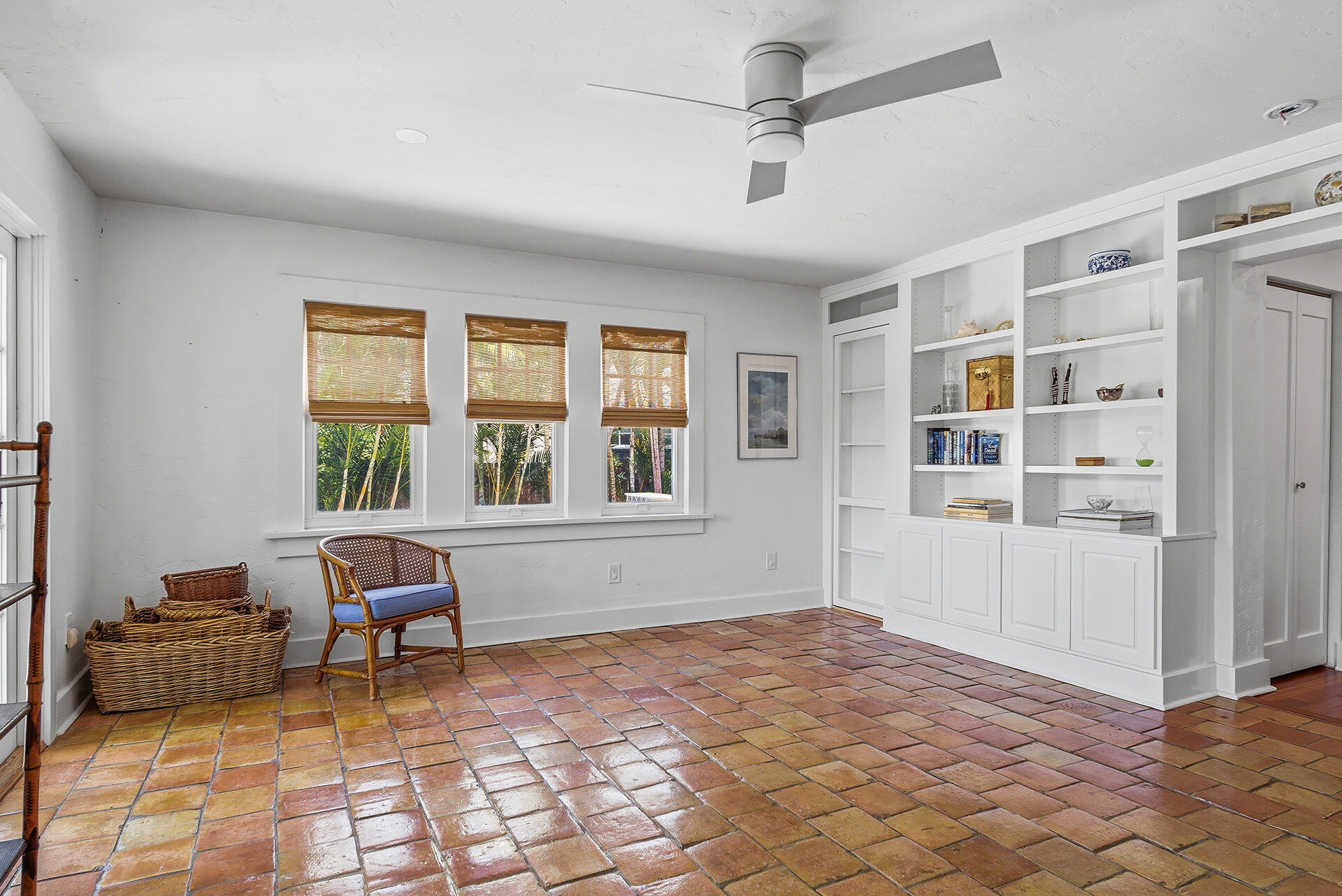 810 Avon Road