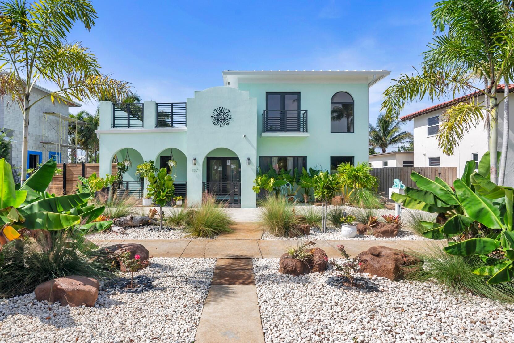 127 Auburn Drive Lake Worth Beach Fl Us 33460 B26049243