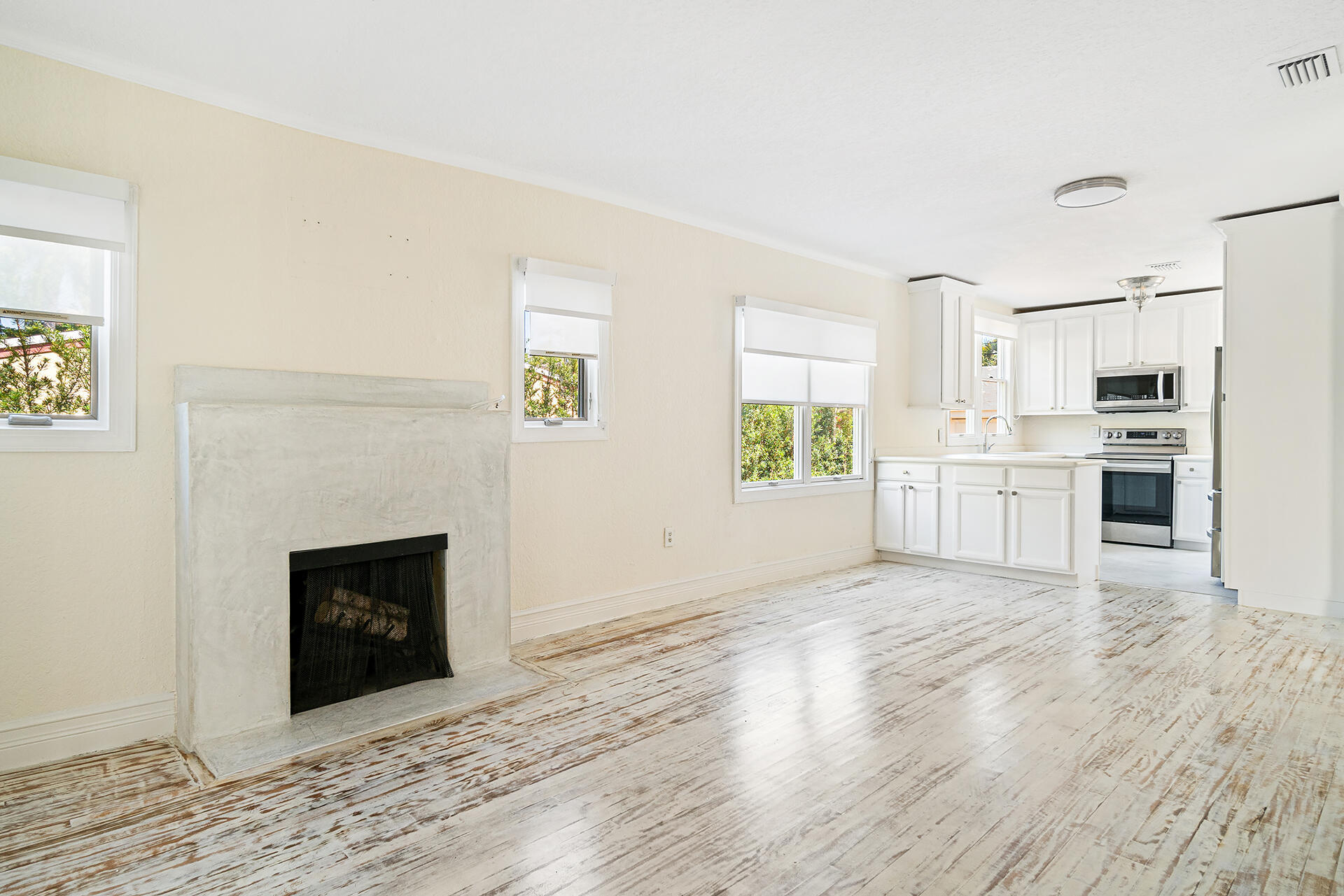813 Avon Road