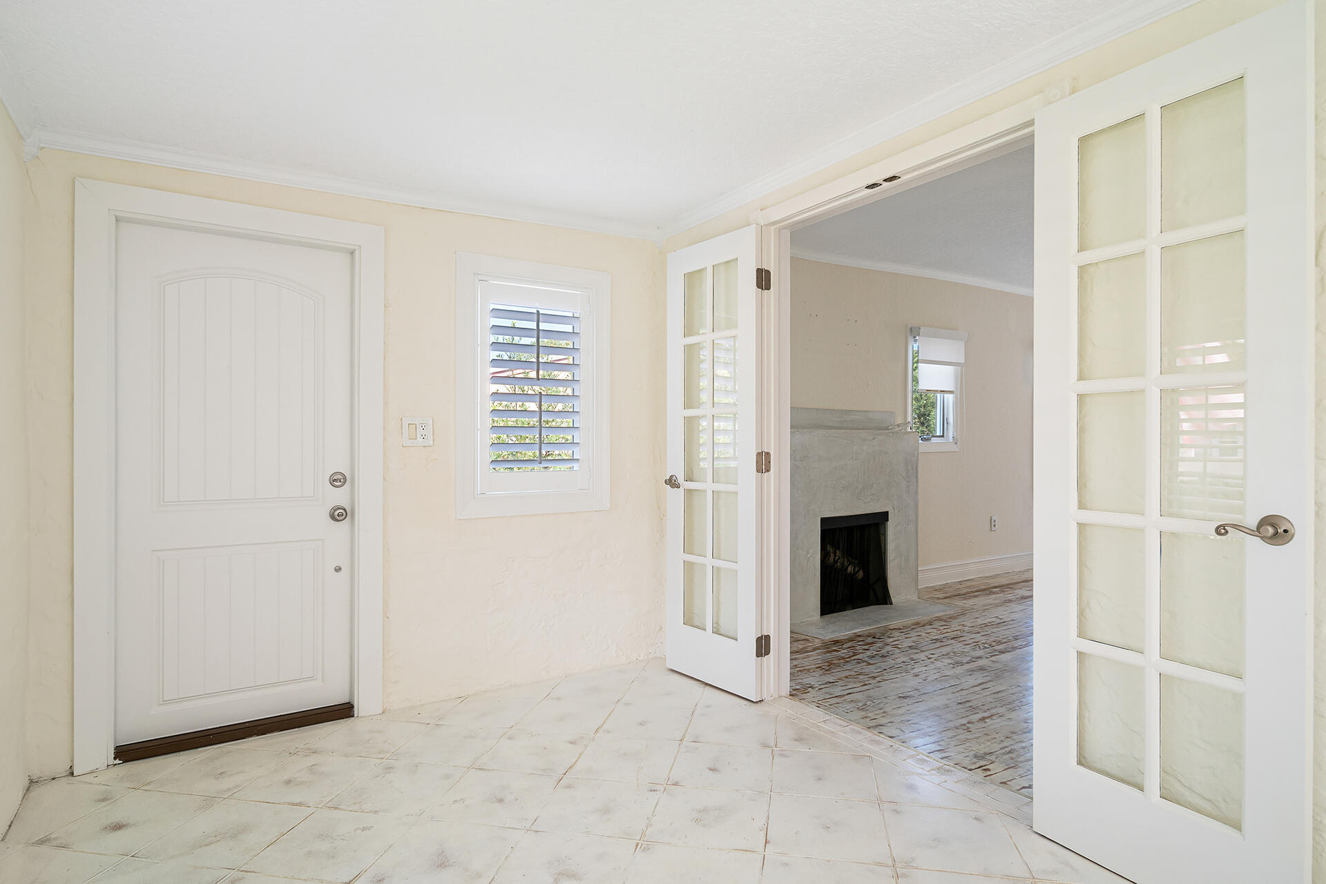 813 Avon Road