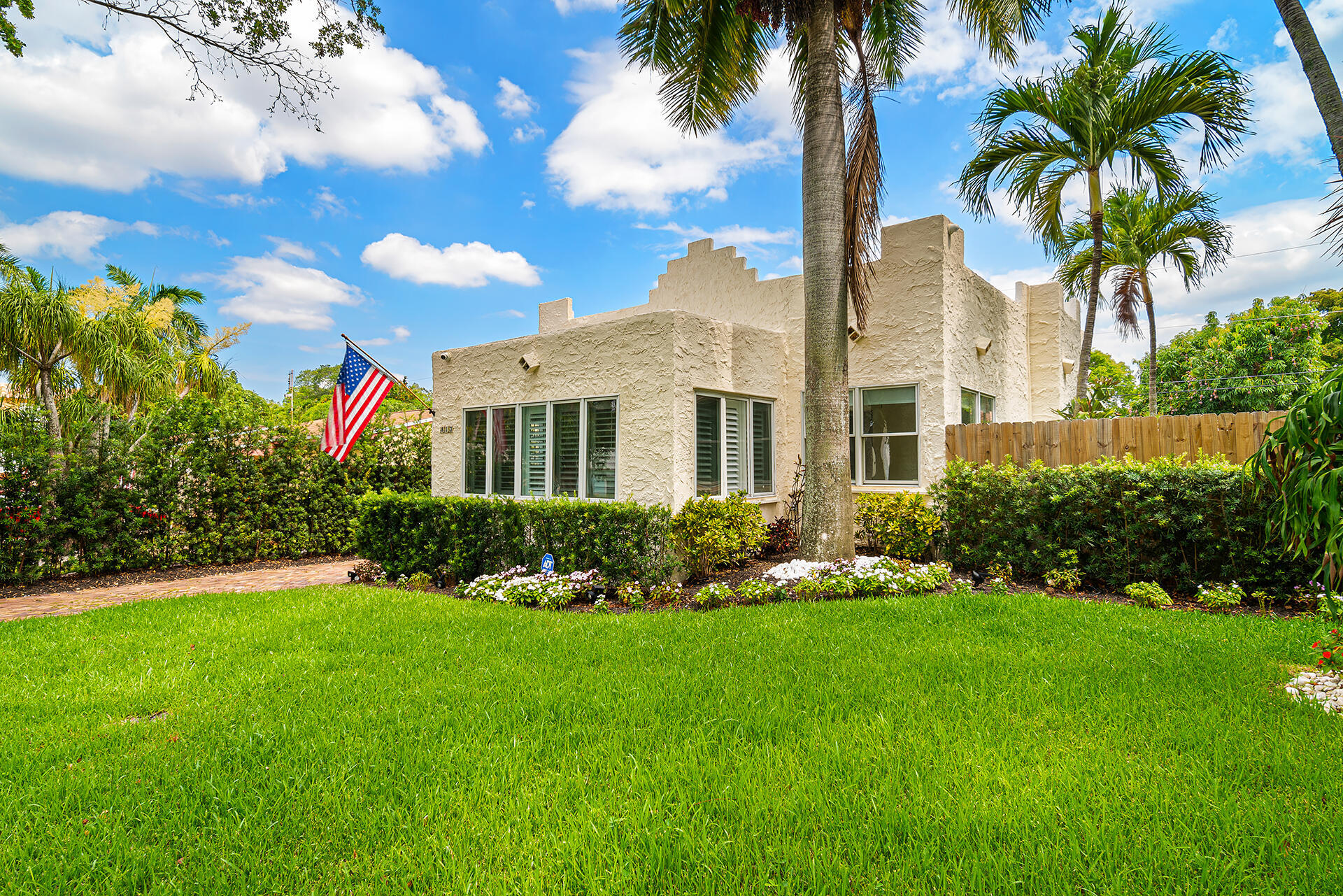 813 Avon Road